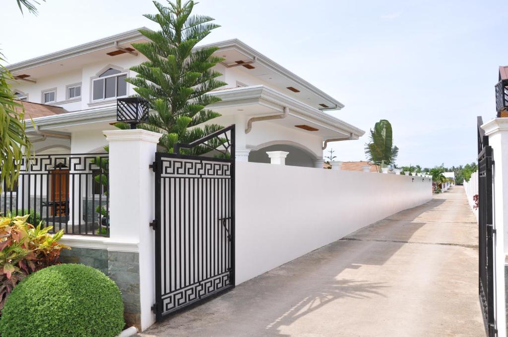Olivia Resort Serviced Apartments And Bungalows Panglao Room photo