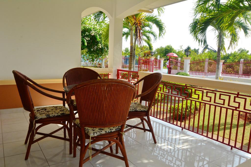 Olivia Resort Serviced Apartments And Bungalows Panglao Exterior photo