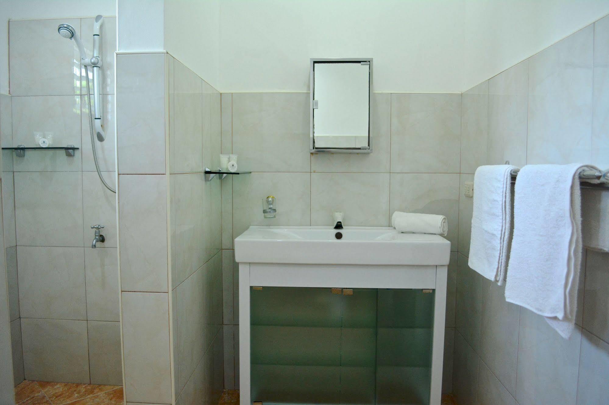 Olivia Resort Serviced Apartments And Bungalows Panglao Exterior photo